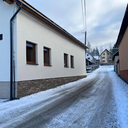 ゲストハウス Bistar 3*