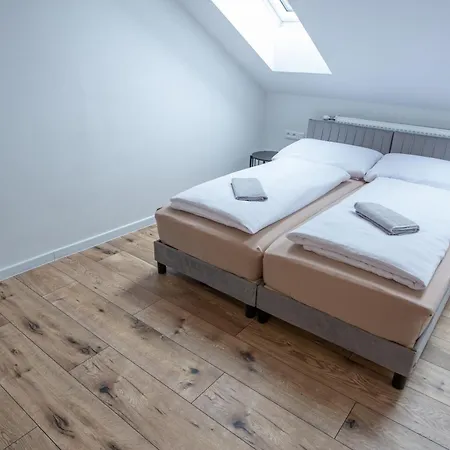 ゲストハウス Bistar 3*